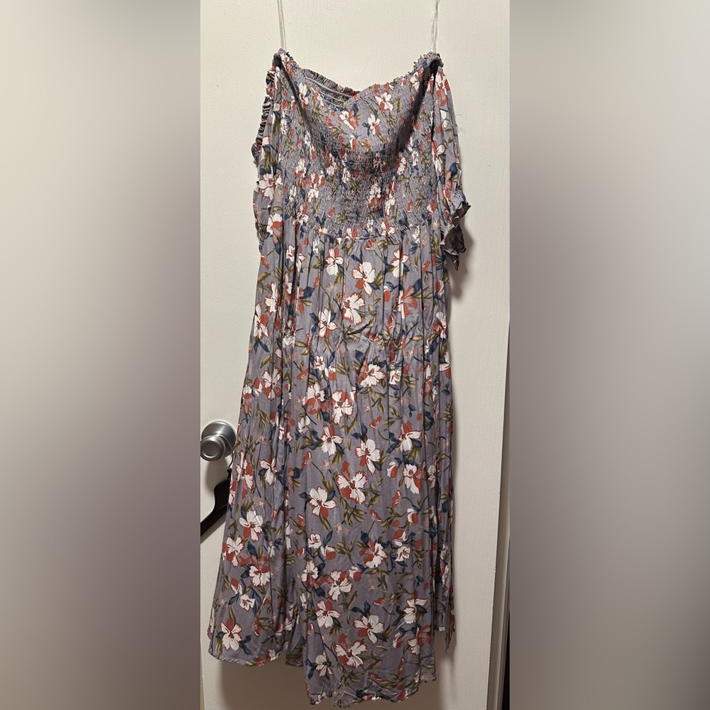 Cute summer dress, off the shoulders, never worn 2XL